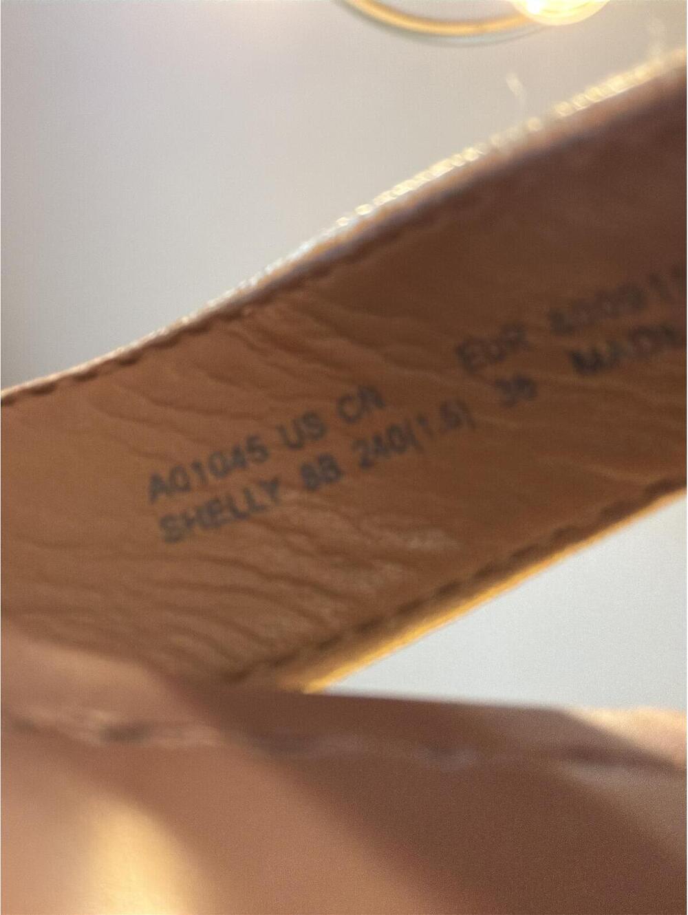 Coach Shelly sandal 38 metallic gold leather with a signature turnlock detail - Picture 9 of 9